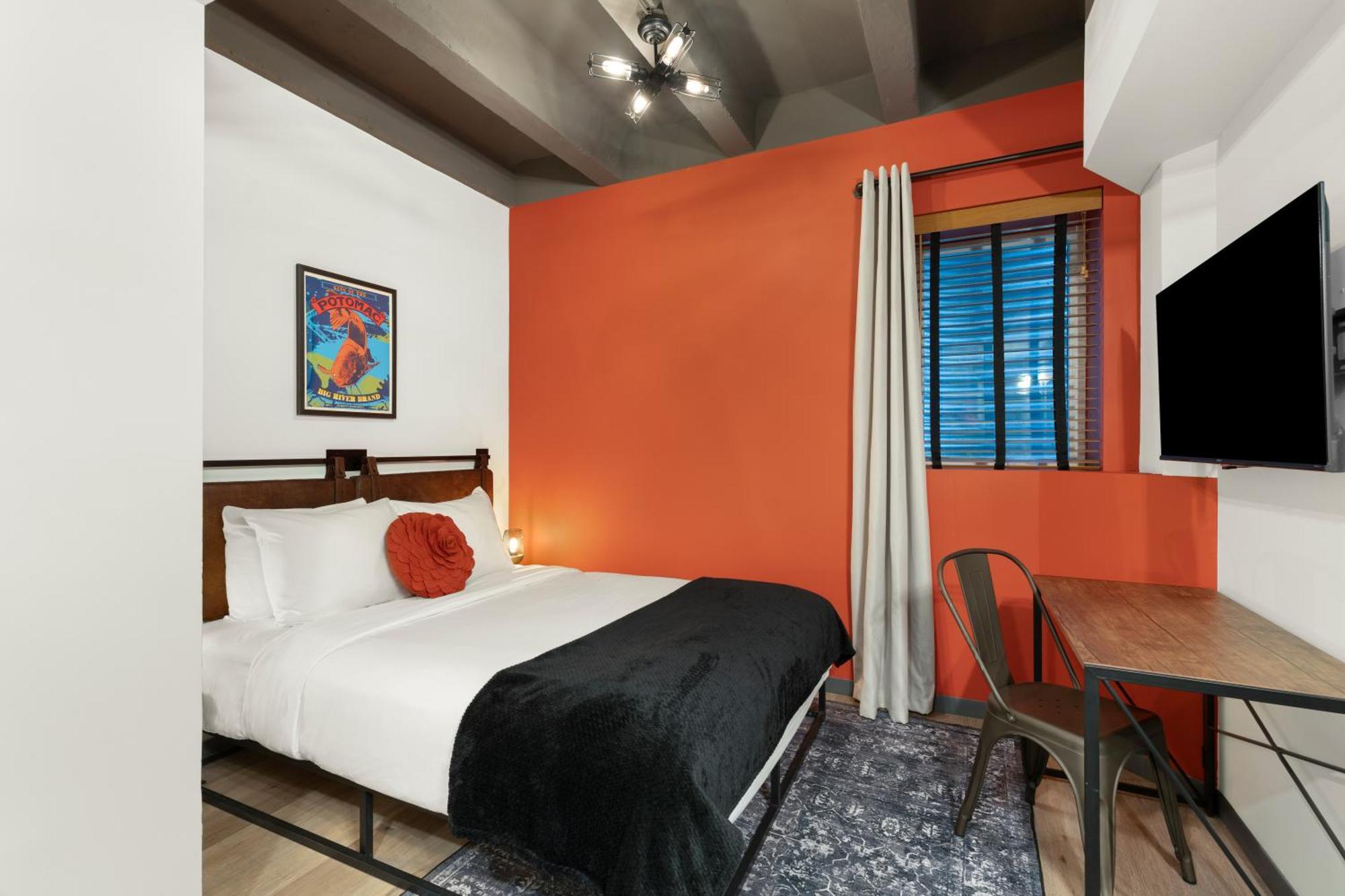 Nell - Union Market Hotel 3*