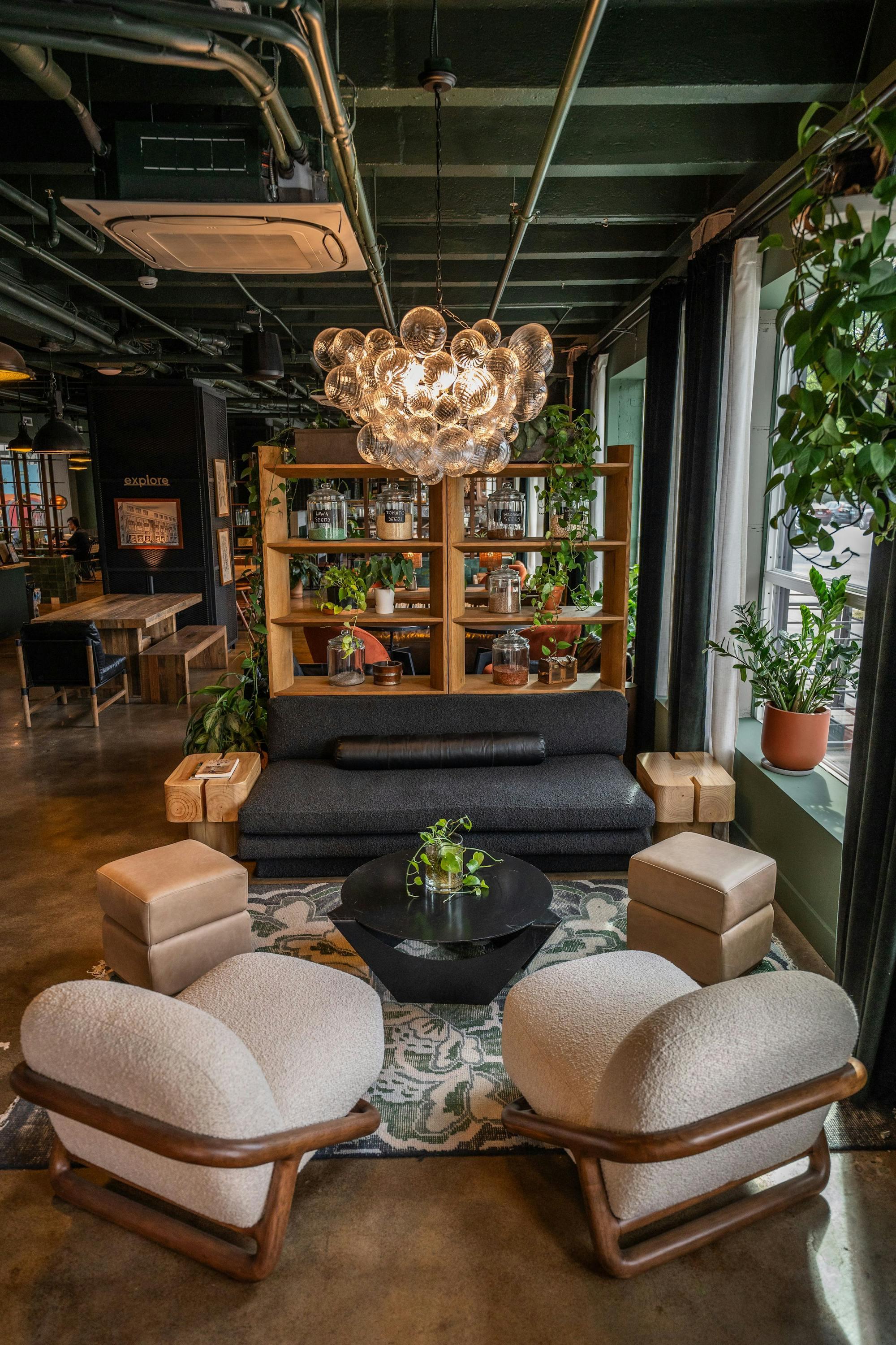 Nell - Union Market Hotel