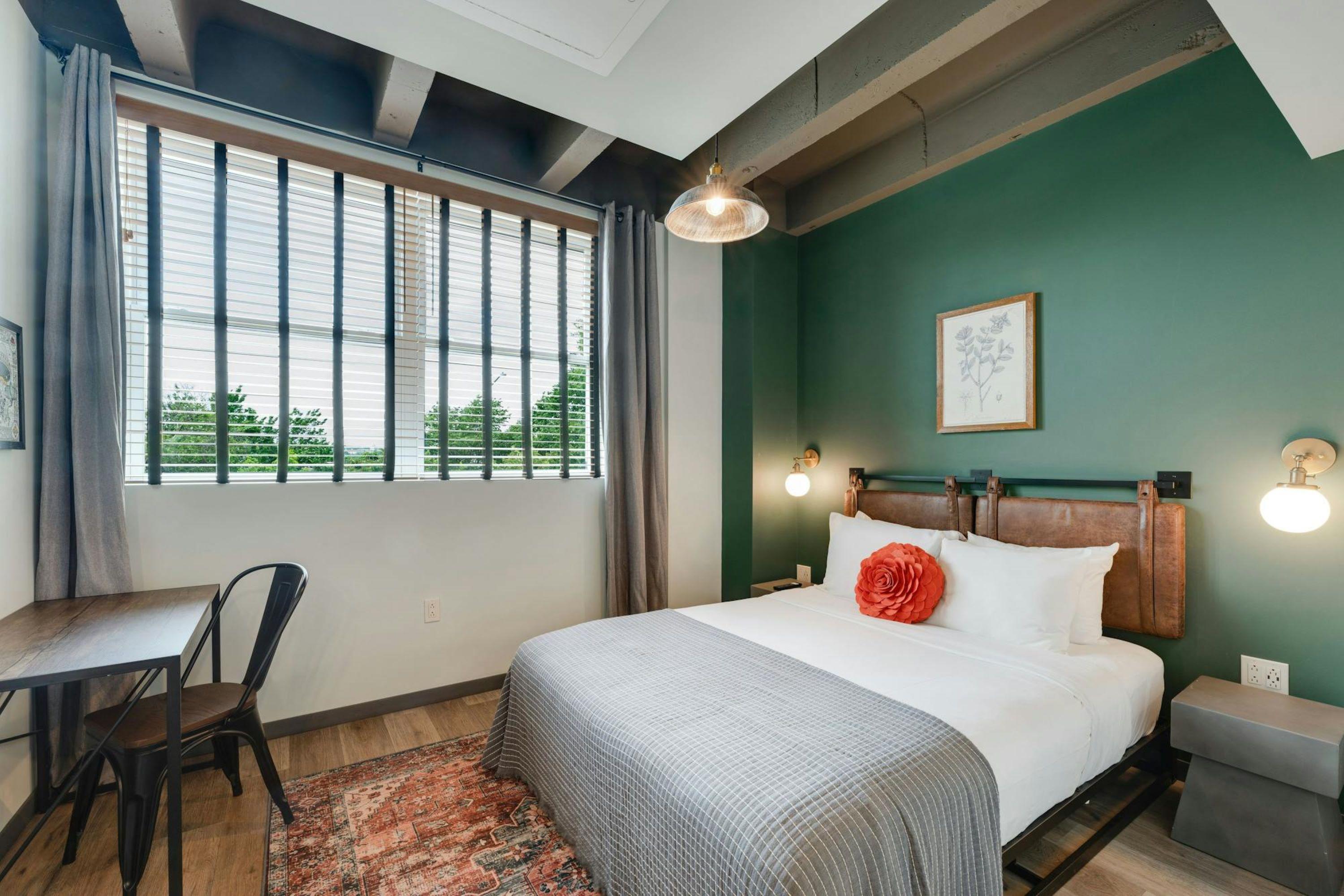 Nell - Union Market Hotel
