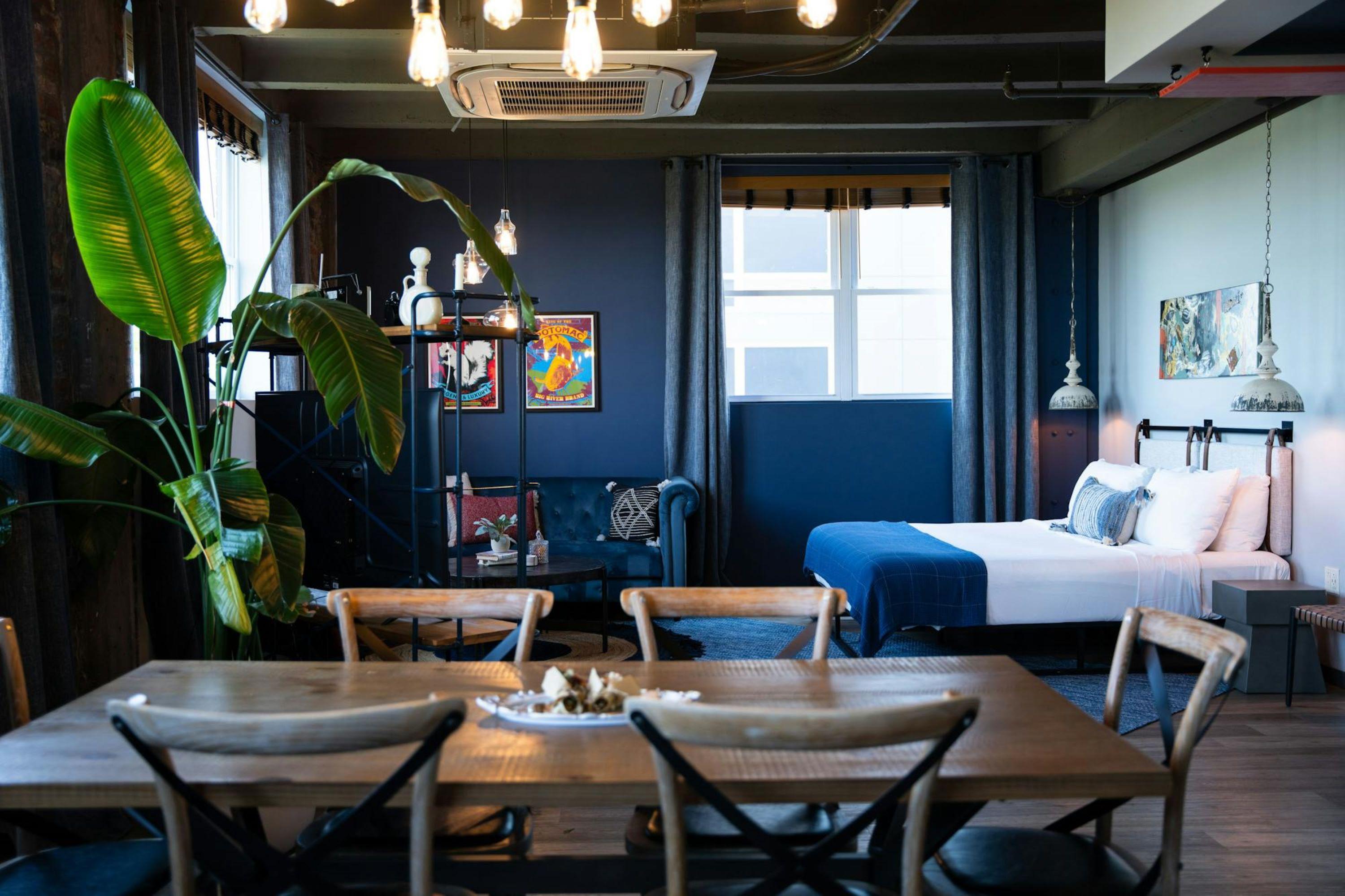 Nell - Union Market 3*